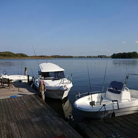 Mueritzhof Direkt Am Wasser *