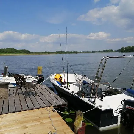 Mueritzhof Direkt Am Wasser Apartament *